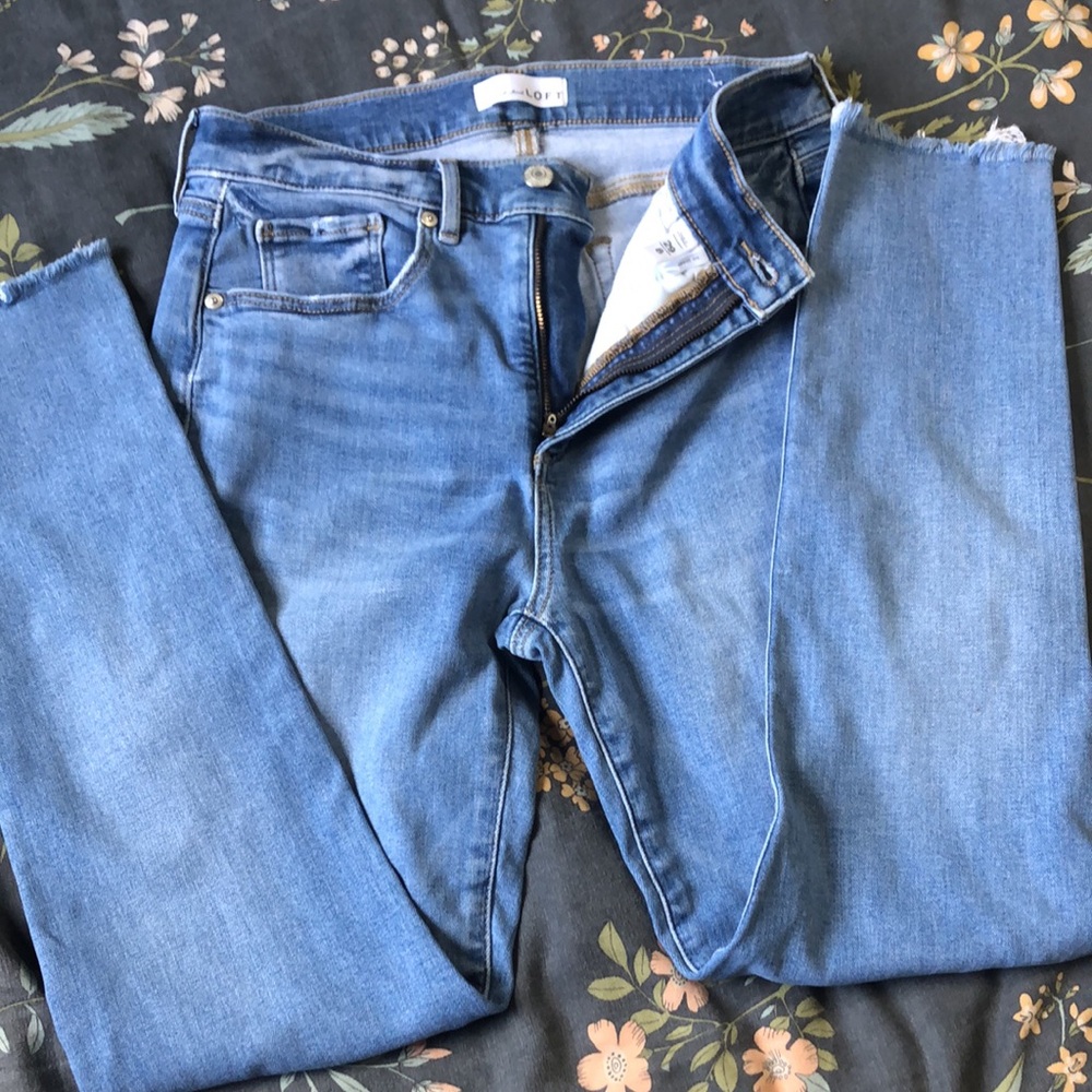 Loft Raw Hem High Rise Skinny Denim Stretch Jeans in Vintage Wash Blue Size 8/29